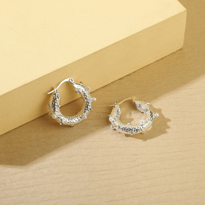Pearls In Circle Earrings